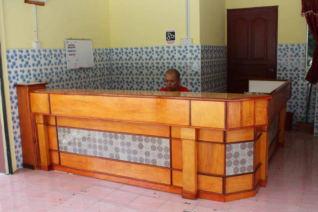 Liwagu Lodge Ranau Esterno foto