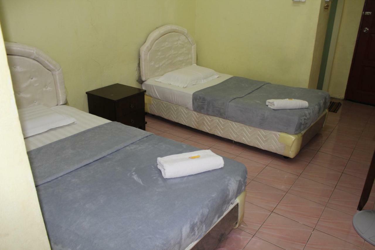 Liwagu Lodge Ranau Esterno foto