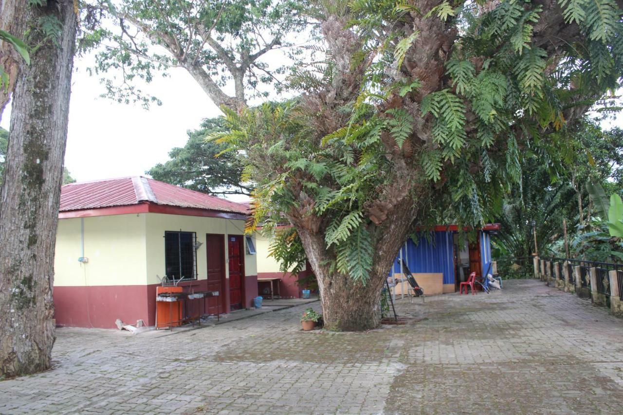 Liwagu Lodge Ranau Esterno foto