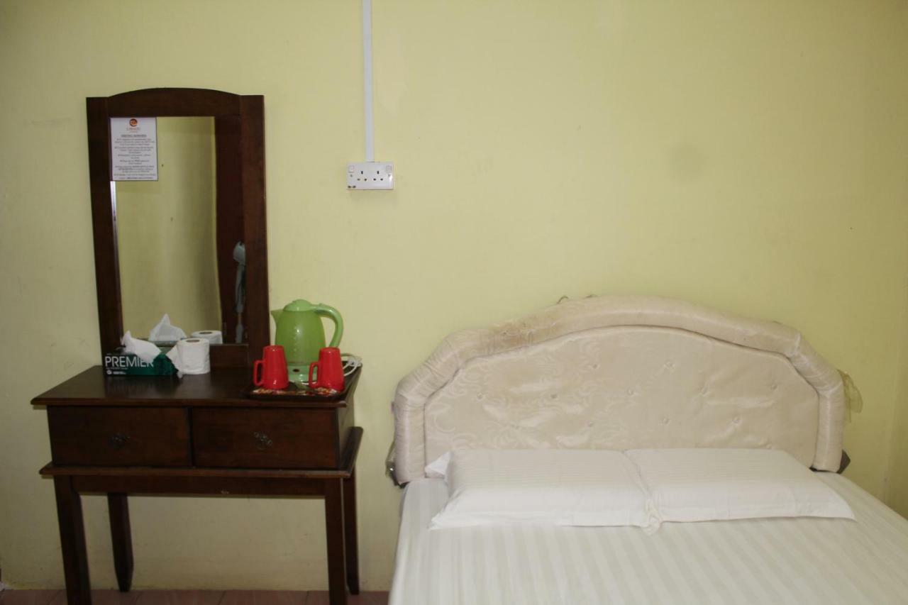 Liwagu Lodge Ranau Esterno foto