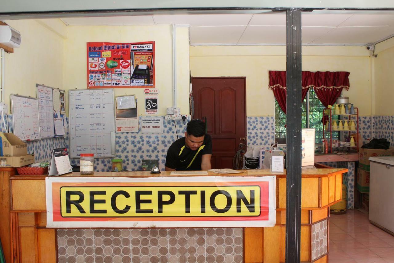Liwagu Lodge Ranau Esterno foto