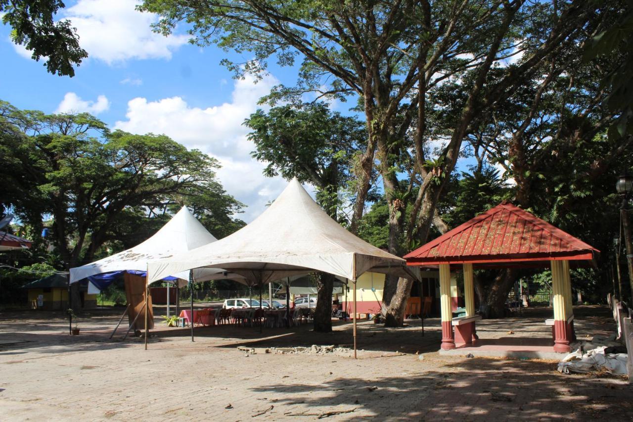 Liwagu Lodge Ranau Esterno foto